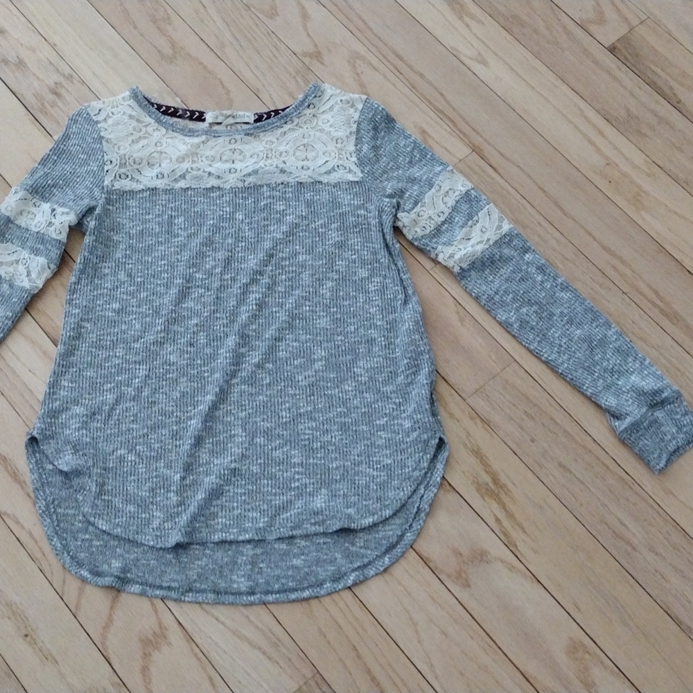 Super cute top with lace detail